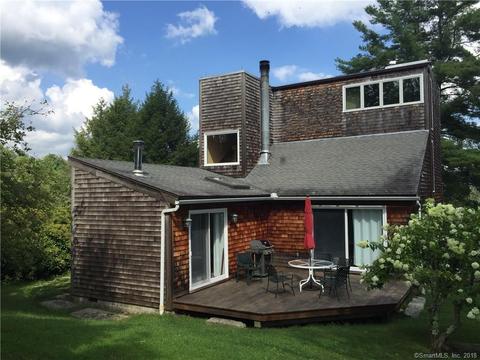59 Pierce Ln, West Cornwall, CT 06796 photo 1