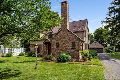 338 Ridge Rd, Middletown, CT 06457 photo 1