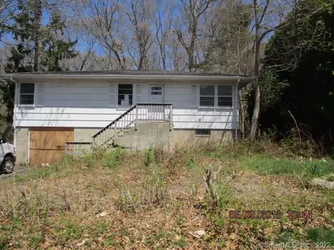 9 Park Ct, Niantic, CT 06357 photo 1
