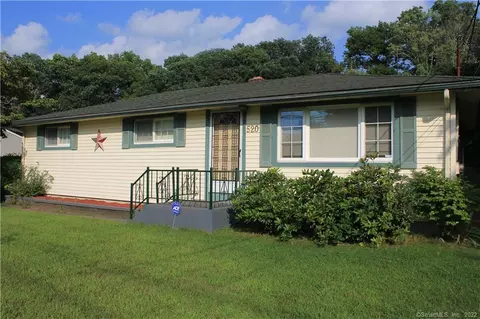 520 Wauregan Rd, Killingly, CT 06239 photo 1