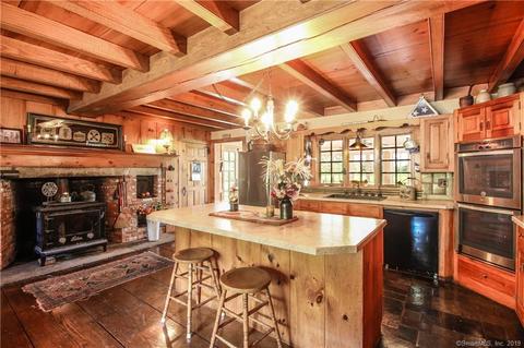136 Lewis Rd, Hampton, CT 06247 photo 1