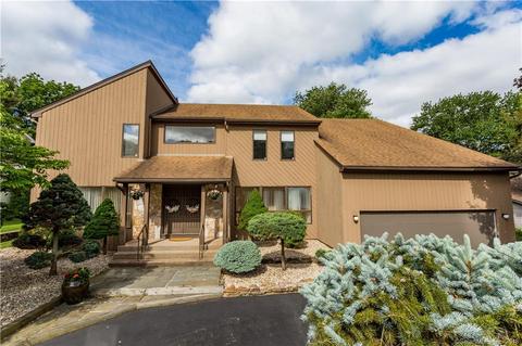 53 Stonegate Dr, Wethersfield, CT 06109 photo 1