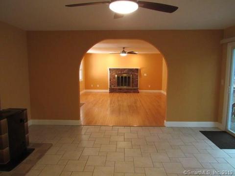14 Circle Dr, Clinton, CT 06413 photo 1