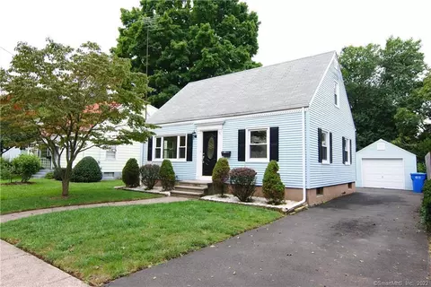 90 Carleton St, Hamden, CT 06517 photo 1