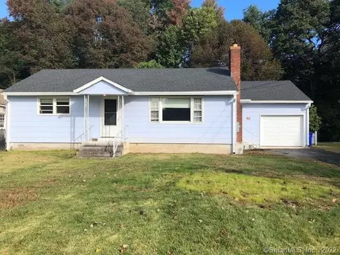 21 Circle Dr, Windsor Locks, CT 06096 photo 1