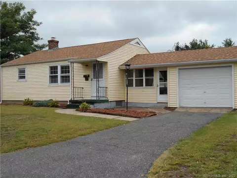 100 Loretta St, Springfield, MA 01118 photo 1