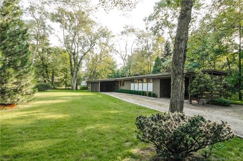 17 Princes Pine Rd, Norwalk, CT 06850 photo 1