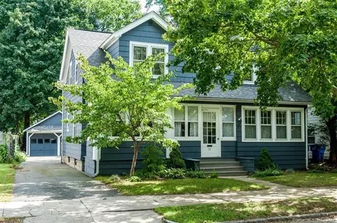 11 Gillette Ave, Springfield, MA 01118 photo 1
