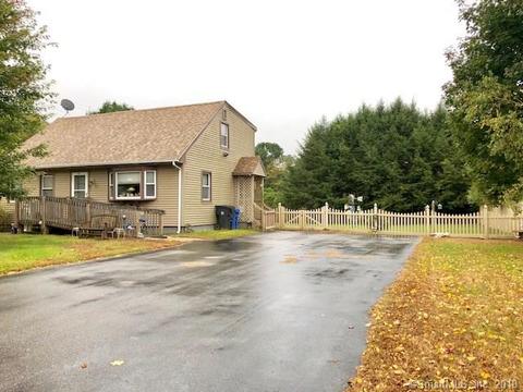 24 Easy St, Plainfield, CT 06374 photo 1