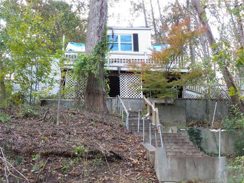 56 Edgelake Dr, Sandy Hook, CT 06482 photo 1
