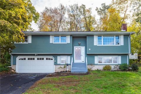 40 Surrey Dr, Wallingford, CT 06492 photo 1