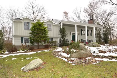 39 Kimberly Dr, Monroe, CT 06468 photo 1