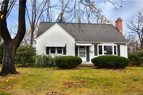 4 Pershing Rd, Windsor Locks, CT 06096 photo 1
