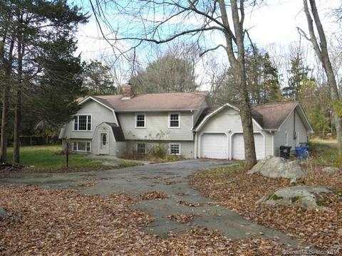 5 Devonshire Dr, Gales Ferry, CT 06335 photo 1