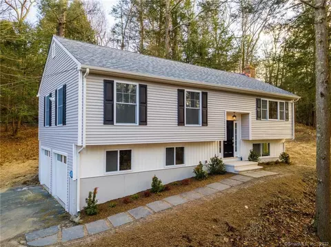 46 Lakeview Ter, Newtown, CT 06482 photo 1