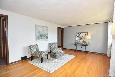 35 Bunce Rd, Wethersfield, CT 06109 photo 1