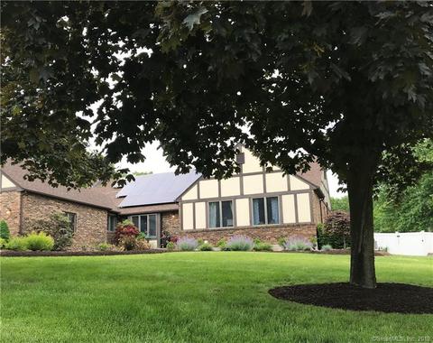 10 Tinker Dr, Windsor Locks, CT 06096 photo 1
