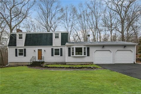 100 Deepwood Dr, Madison, CT 06443 photo 1