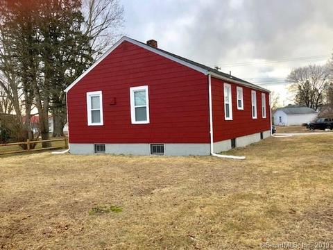 3 Pleasant St, Plainfield, CT 06374 photo 1