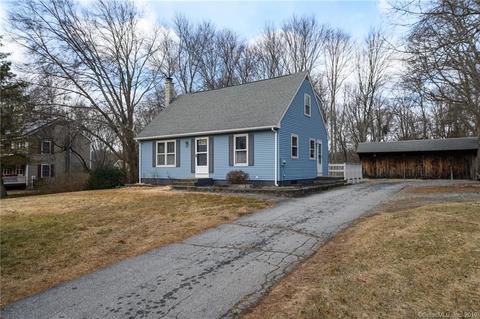26 Arrowhead Dr, Griswold, CT 06351 photo 1