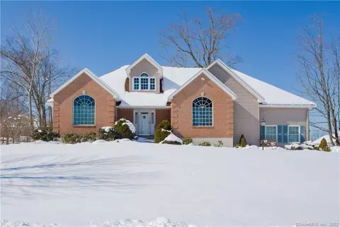 5 Jacob Dr, Wethersfield, CT 06109 photo 1