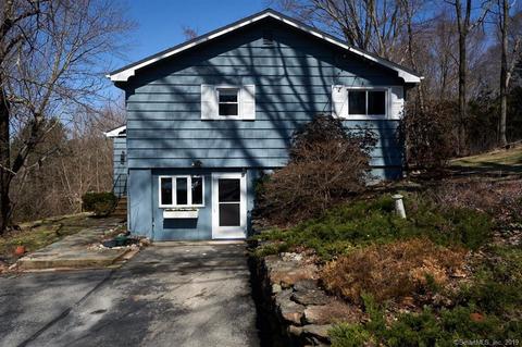 14 Barry Dr, Ledyard, CT 06335 photo 1