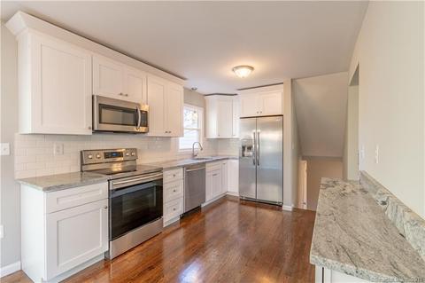 85 Corbin Rd, Hamden, CT 06517 photo 1
