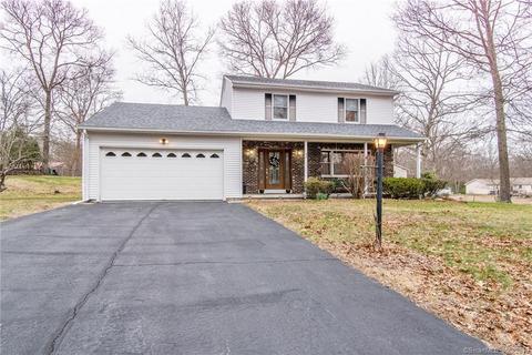 40 Taft St, Killingly, CT 06239 photo 1