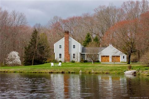 9 Spur Rd, Redding, CT 06896 photo 1