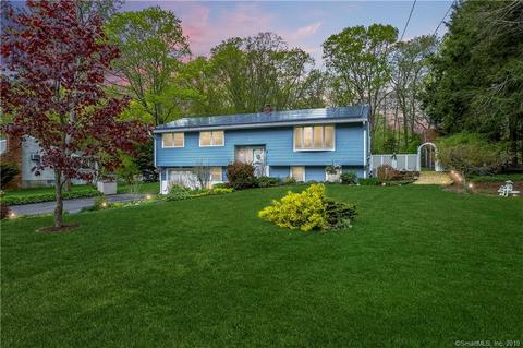 29 Spruce Dr, Prospect, CT 06712 photo 1