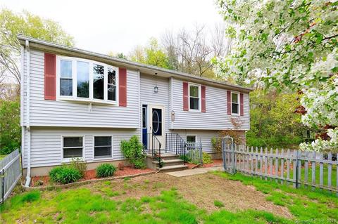 10 Kenneth Dr, Killingly, CT 06241 photo 1