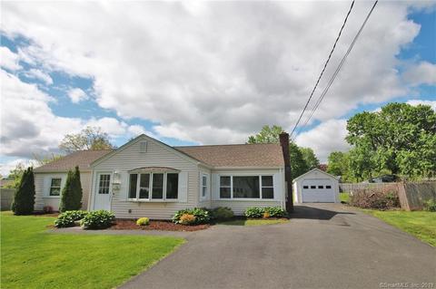 31 Fairfield Dr, Windsor Locks, CT 06096 photo 1