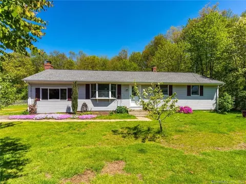 46 Webster Ln, Hebron, CT 06248 photo 1