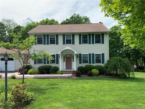 97 Coachlight Cir, Prospect, CT 06712 photo 1
