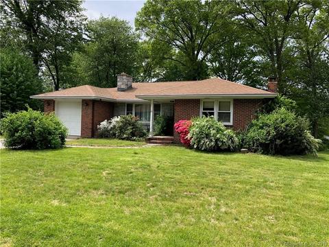 57 Macarthur Rd, Trumbull, CT 06611 photo 1