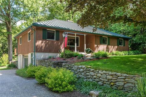 102 Esthers Ln, Morris, CT 06763 photo 1