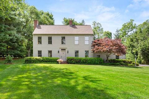 11 Hampton Close, Orange, CT 06477 photo 1