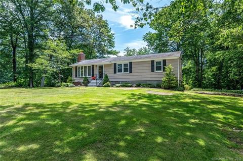 27 Winthrop Pl, Monroe, CT 06468 photo 1