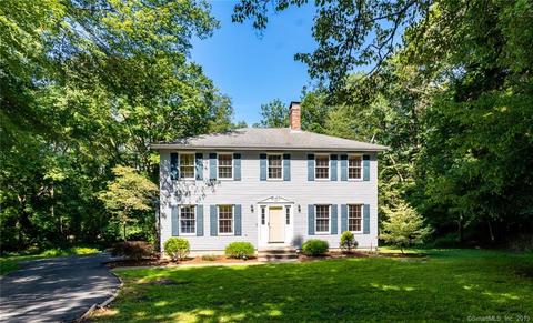 5 Saint Peters Ct, Ledyard, CT 06339 photo 1