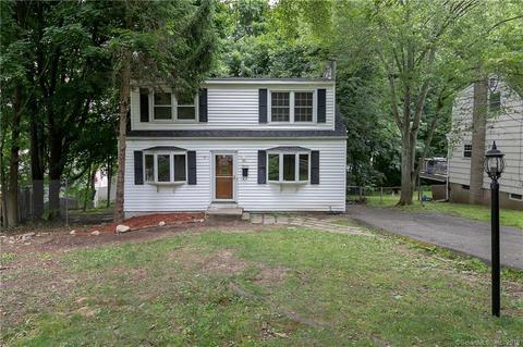 16 Tower Dr, Norwalk, CT 06850 photo 1