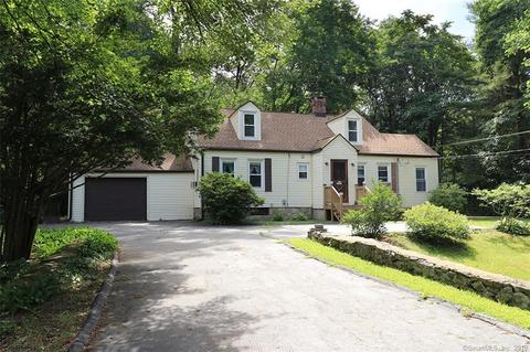 2550 Reservoir Ave, Trumbull, CT 06611 photo 1