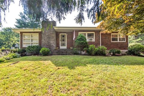 128 Snake Meadow Rd, Killingly, CT 06239 photo 1