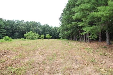 807 Stone Rd, Windsor, CT 06095 photo 1