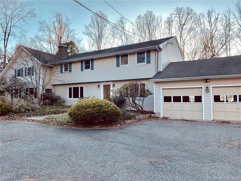 607 Wheeler Rd, Monroe, CT 06468 photo 1
