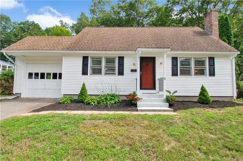 82 Echo Dr, Willimantic, CT 06226 photo 1