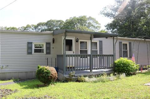 73 Pacemaker Ave, Norwich, CT 06360 photo 1