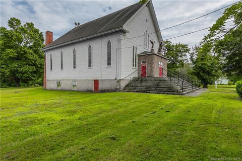 620 Wauregan Rd, Brooklyn, CT 06234 photo 1