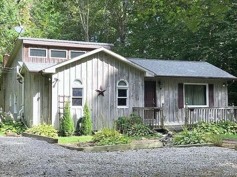 24 3rd Ave, Higganum, CT 06441 photo 1