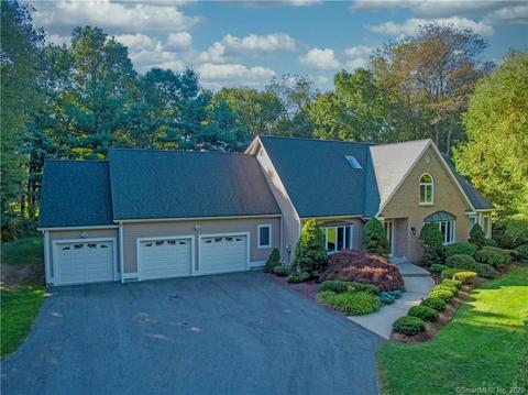 25 Hampton Close, Orange, CT 06477 photo 1