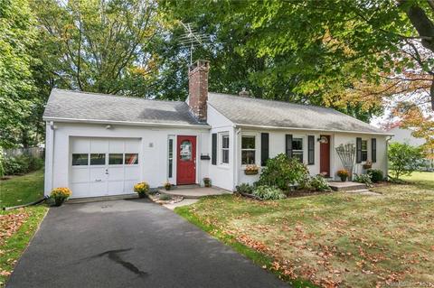 8 Reed Ct, Old Saybrook, CT 06475 photo 1
